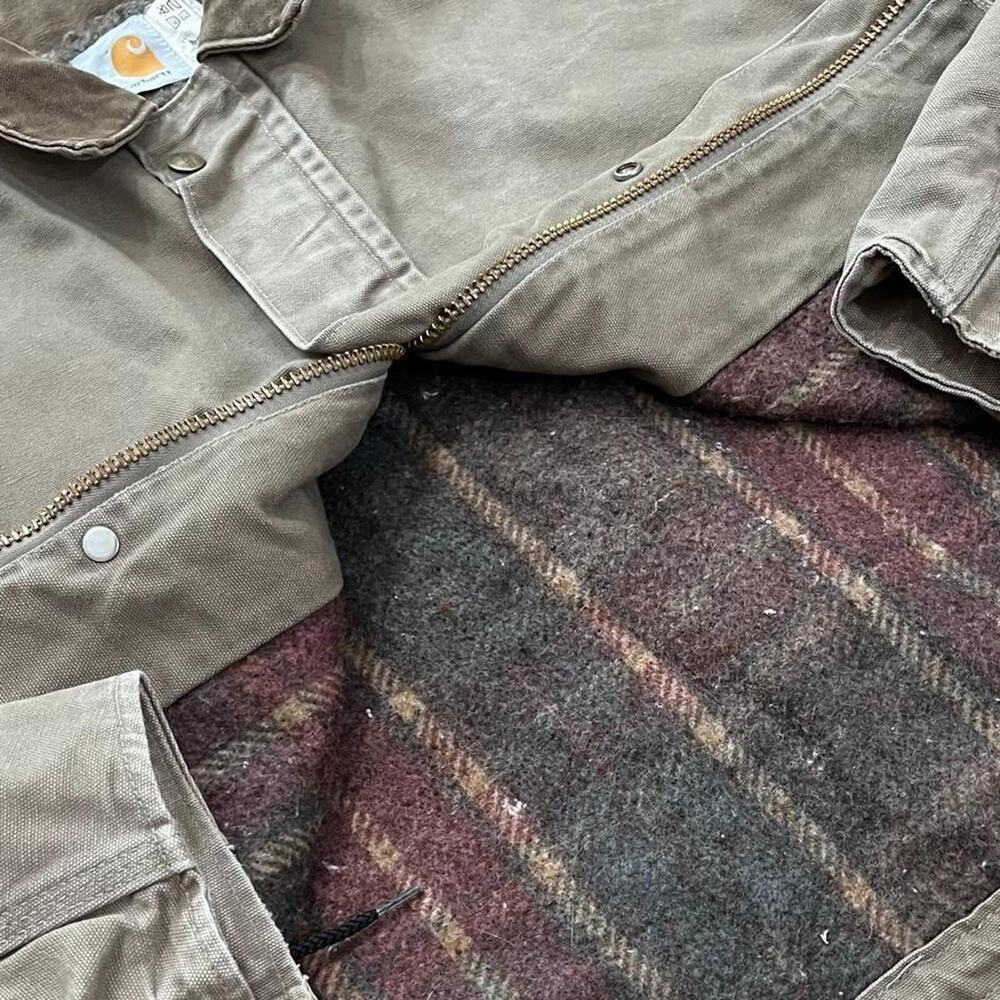 Carhartt Tan Pearl Snap Trucker Jacket USA Sz M Boxy Detroit Duck Canvas Blanket - Picture 3 of 6